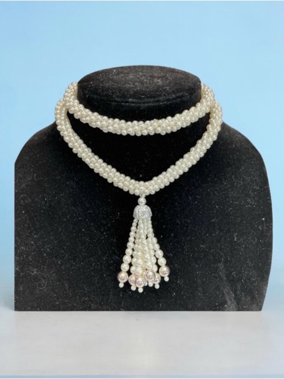 Vintage Elegant Faux Pearl Necklace with Silver Accents